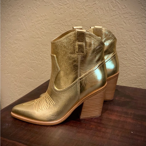 NWOT Marc Fisher Jalella Ankle Boot 7M - Gold Western Heeled Bootie never worn! - Picture 8 of 10